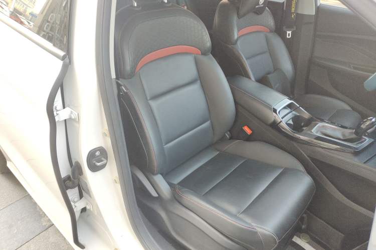 Used MG 5 2021 Revised Version 180 DVVT CVT Youth Luxury Edition Right Front Seat