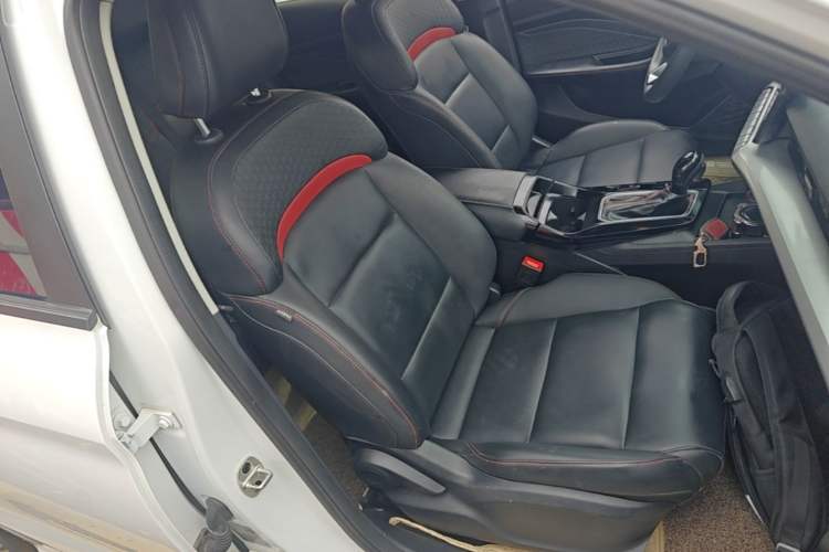 Used MG 5 2021 180 DVVT CVT Youth Luxury Edition Right Front Seat