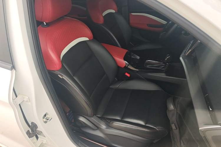 Used MG 5 2021 180 DVVT CVT Youth Luxury Edition Right Front Seat