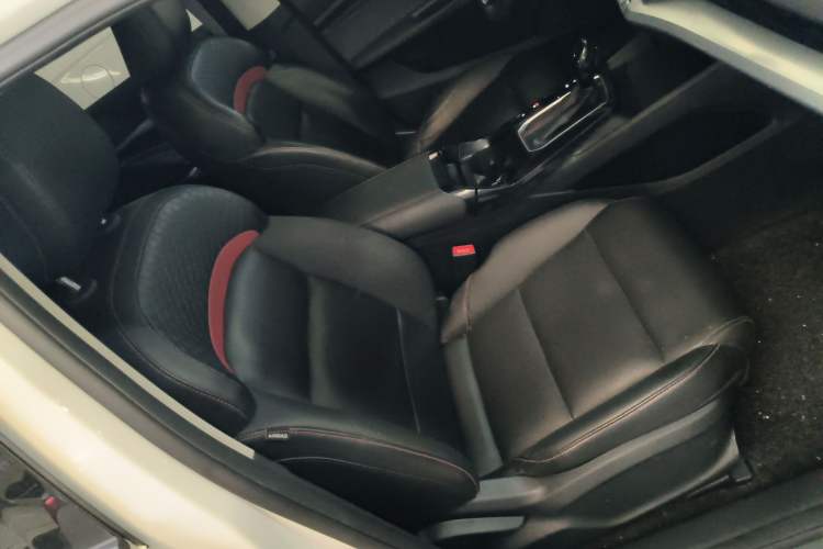 Used MG 5 2021 180 DVVT CVT Youth Luxury Edition Right Front Seat