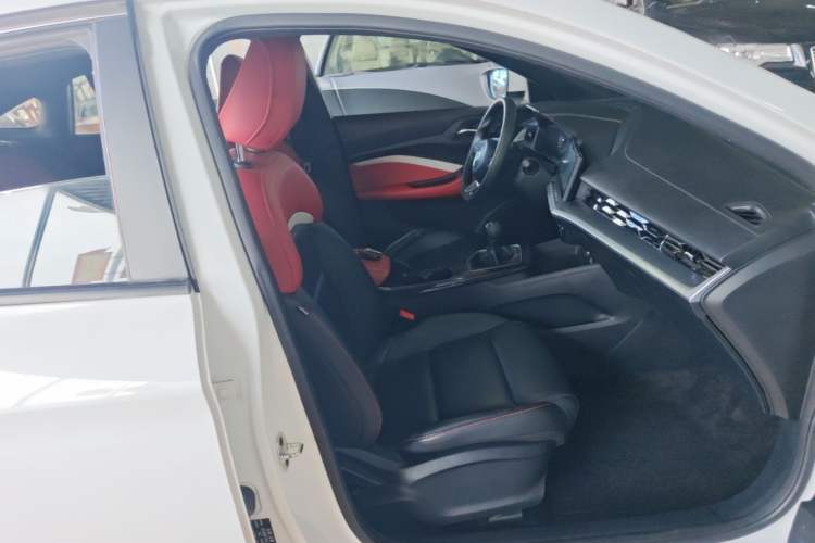 Used MG 5 2021 180 DVVT Manual Youth Luxury Edition Right Front Seat