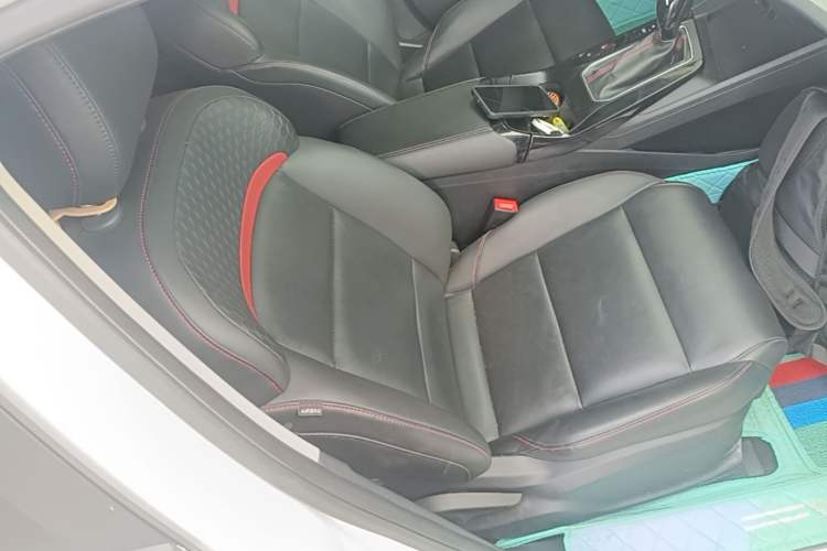 Used MG 5 2021 Revised Version 180 DVVT CVT Youth Luxury Edition Right Front Seat