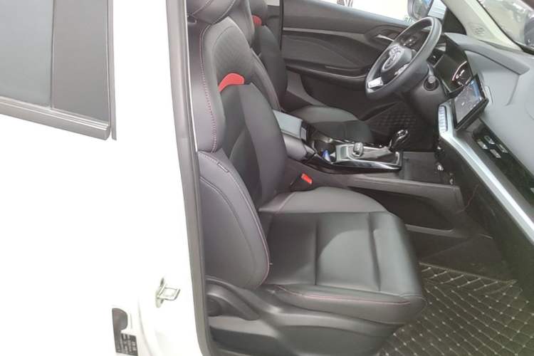 Used MG 5 2021 180 DVVT CVT Youth Luxury Edition Right Front Seat