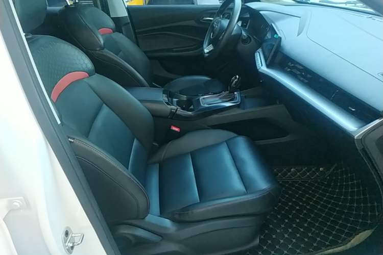 Used MG 5 2021 180 DVVT CVT Youth Luxury Edition Right Front Seat