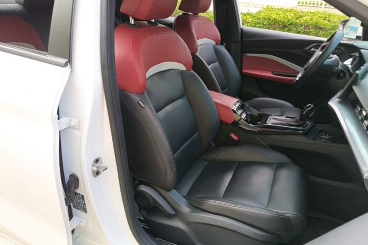 Used MG 5 2021 180 DVVT CVT Youth Luxury Edition Right Front Seat