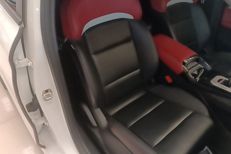 Used MG 5 2021 Revised 300TGI DCT Qingshè Luxurious Enjoyment Edition Right Front Seat