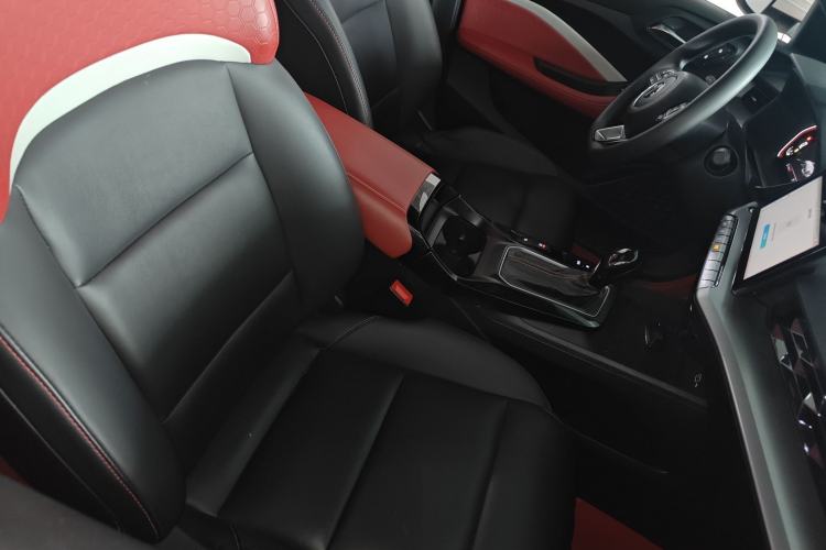 Used MG 5 2021 180 DVVT CVT Youth Luxury Edition Right Front Seat