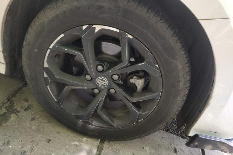 Used MG 5 2021 180 DVVT CVT Youth Luxury Edition Right Front Wheel Hub