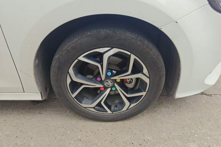 Used MG 5 2021 180 DVVT CVT Youth Luxury Edition Right Front Wheel Hub