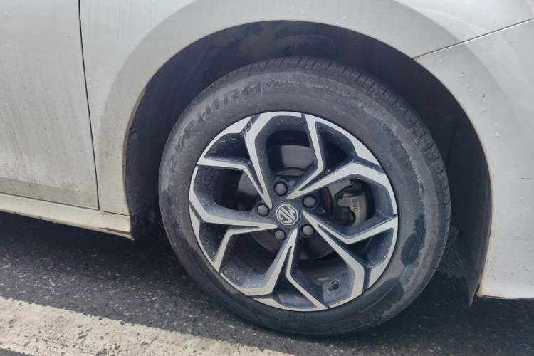 Used MG 5 2021 180 DVVT CVT Youth Luxury Edition Right Front Wheel Hub