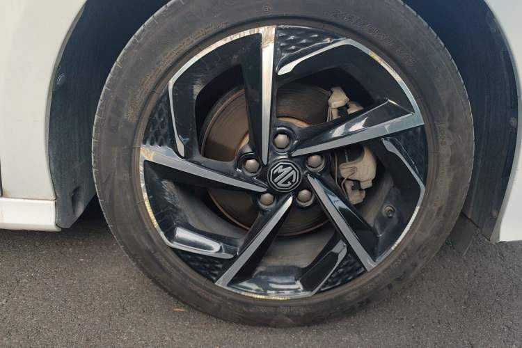 Used MG 5 2021 300TGI DCT Elegant Luxury Edition Right Front Wheel Hub