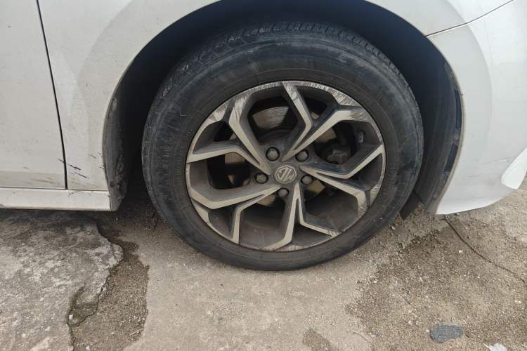 Used MG 5 2021 180 DVVT CVT Youth Luxury Edition Right Front Wheel Hub