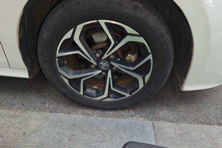 Used MG 5 2021 180 DVVT CVT Youth Luxury Edition Right Front Wheel Hub