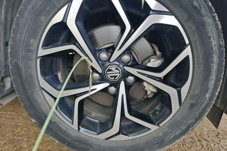 Used MG 5 2021 Revised Version 180 DVVT CVT Youth Luxury Edition Right Front Wheel Hub