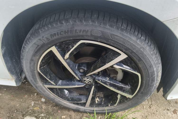 Used MG 5 2021 Revised 300TGI DCT Elegant Luxury Flagship Edition Right Front Wheel Hub