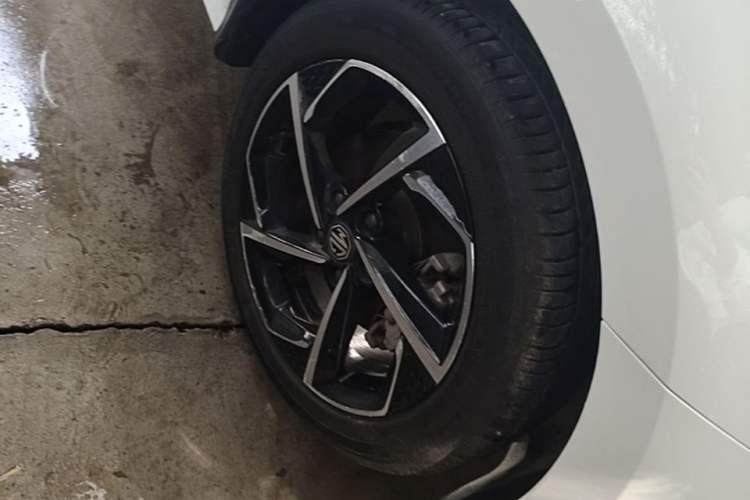 Used MG 5 2021 300TGI DCT Elegant Luxury Edition Right Front Wheel Hub
