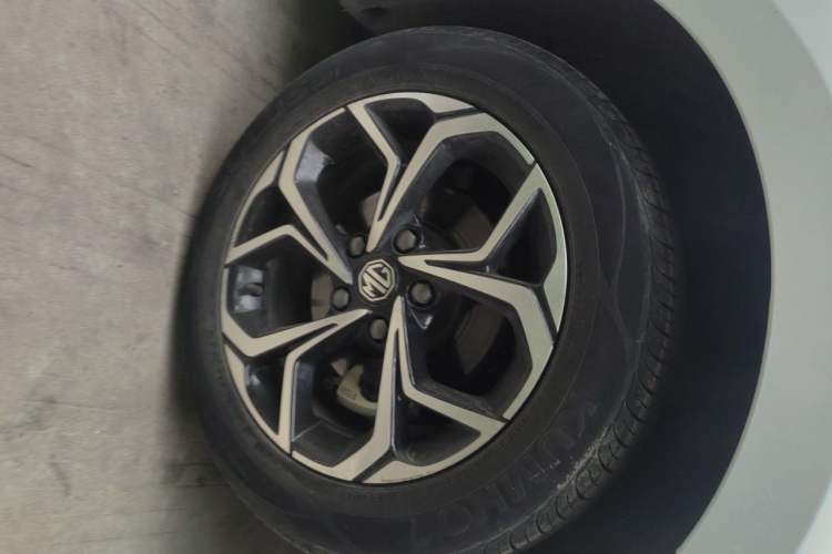 Used MG 5 2021 Revised Version 180 DVVT CVT Youth Luxury Edition Right Front Wheel Hub