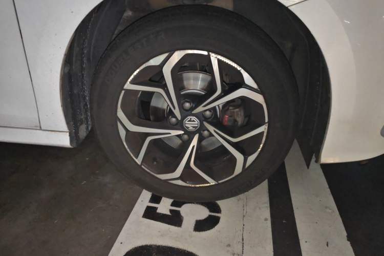Used MG 5 2021 180 DVVT Manual Youth Luxury Edition Right Front Wheel Hub