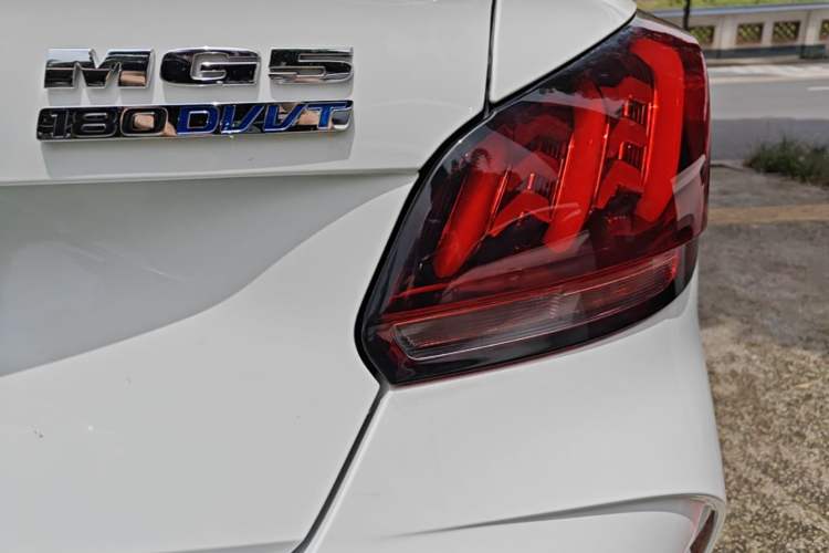 Used MG 5 2021 180 DVVT CVT Youth Luxury Edition Right Rear Taillight