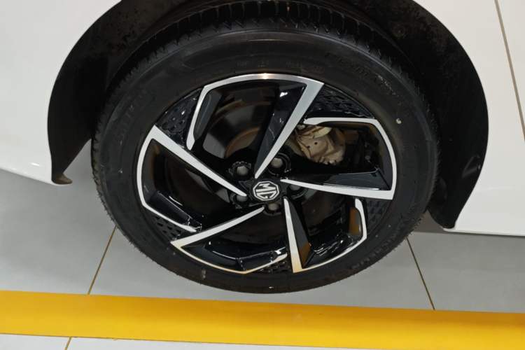 Used MG 5 2021 300TGI DCT Elegant Luxury Edition Right Rear Wheel Hub