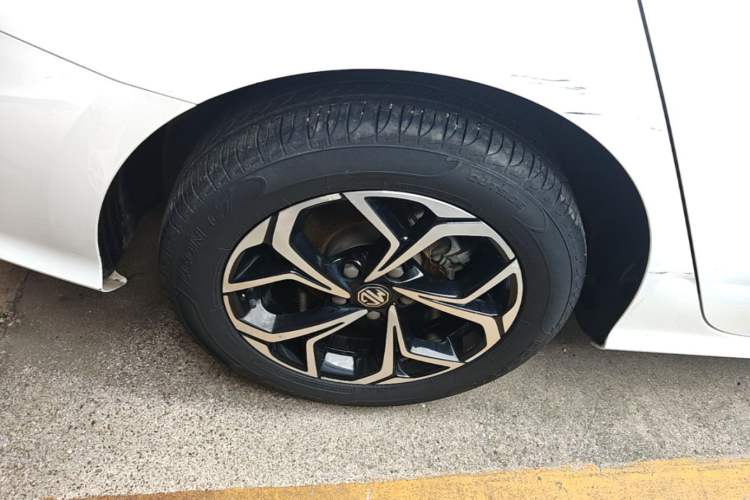 Used MG 5 2021 180 DVVT CVT Youth Luxury Edition Right Rear Wheel Hub
