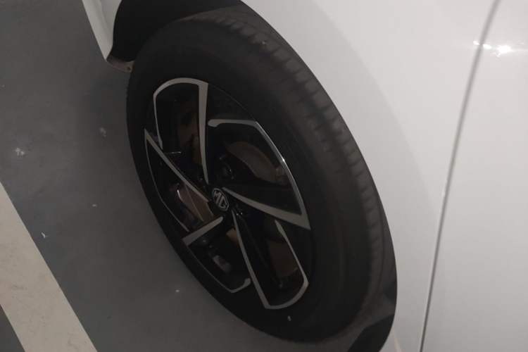 Used MG 5 2021 300TGI DCT Elegant Luxury Edition Right Rear Wheel Hub