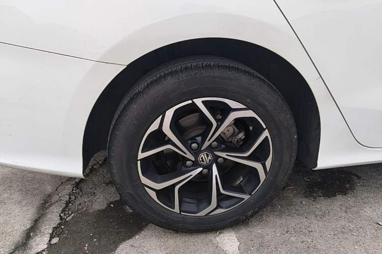 Used MG 5 2021 180 DVVT CVT Youth Luxury Edition Right Rear Wheel Hub