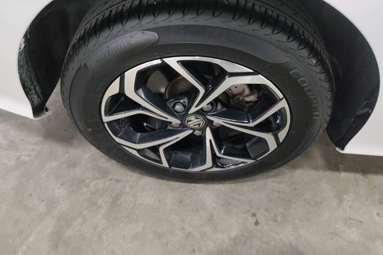 Used MG 5 2021 180 DVVT CVT Youth Luxury Edition Right Rear Wheel Hub