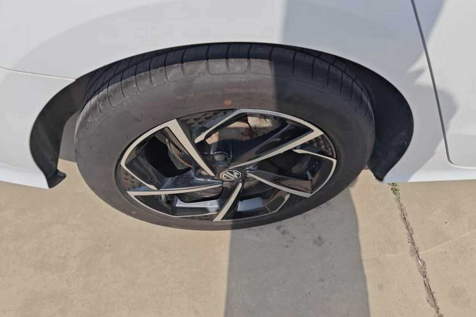 Used MG 5 2021 Revised 300TGI DCT Qingshè Luxurious Enjoyment Edition Right Rear Wheel Hub