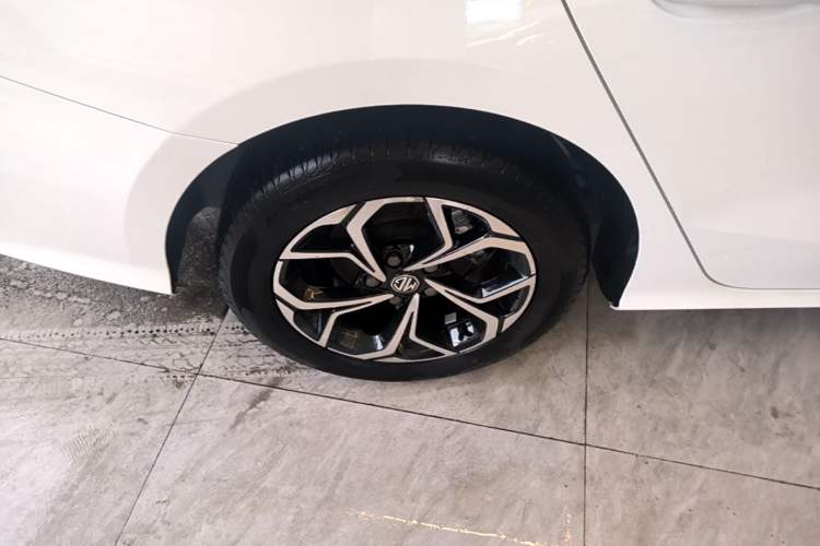 Used MG 5 2021 180 DVVT CVT Youth Luxury Edition Right Rear Wheel Hub