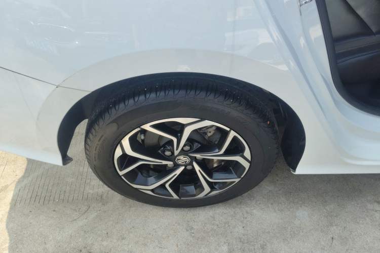 Used MG 5 2021 Revised Version 180 DVVT CVT Youth Luxury Edition Right Rear Wheel Hub