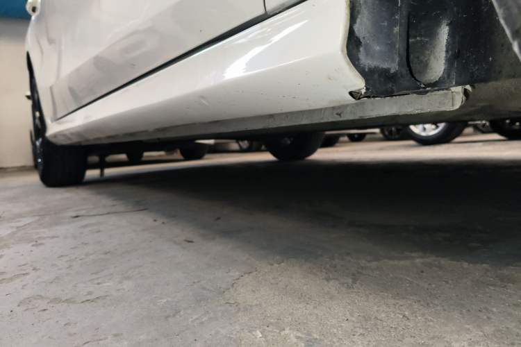 Used MG 5 2021 180 DVVT CVT Youth Luxury Edition Right Side Sill