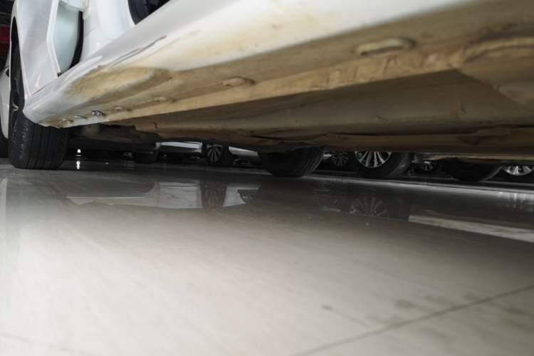 Used MG 5 2021 180 DVVT CVT Youth Luxury Edition Right Side Sill