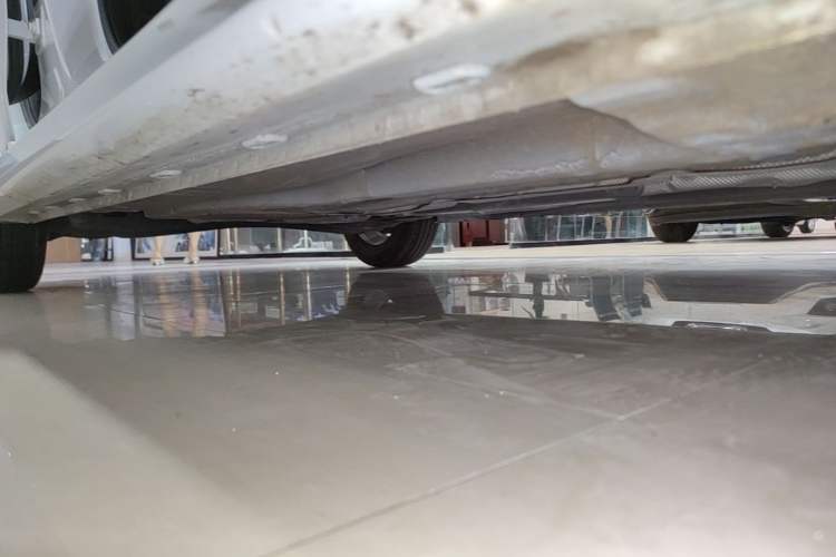 Used MG 5 2021 180 DVVT CVT Youth Luxury Edition Right Side Sill