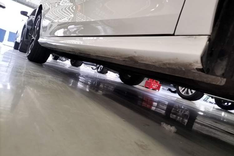 Used MG 5 2021 180 DVVT CVT Youth Luxury Edition Right Side Sill