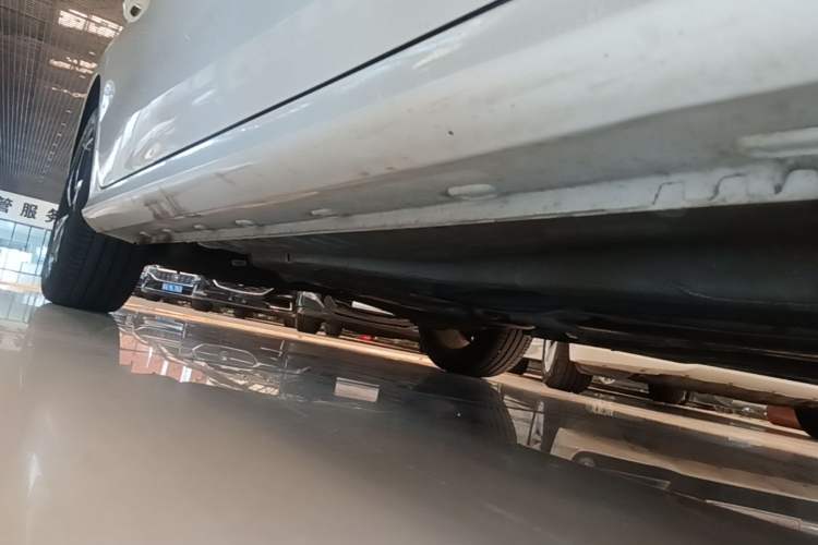 Used MG 5 2021 Revised 300TGI DCT Qingshè Luxurious Enjoyment Edition Right Side Sill