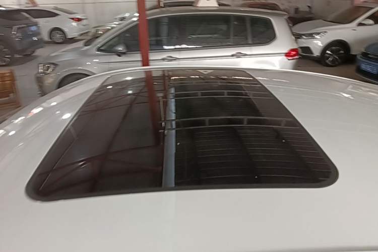 Used MG 5 2021 Revised 300TGI DCT Qingshè Luxurious Enjoyment Edition Roof