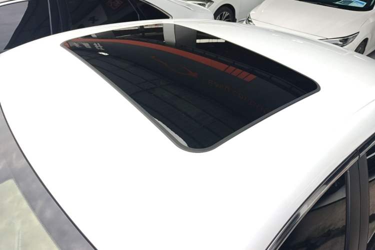 Used MG 5 2021 180 DVVT CVT Youth Luxury Edition Roof