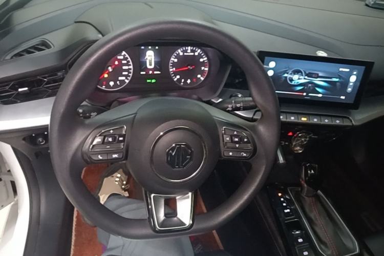 Used MG 5 2021 180 DVVT CVT Youthful Style Edition Steering Wheel