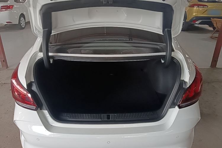Used MG 5 2021 Revised 300TGI DCT Qingshè Luxurious Enjoyment Edition Trunk
