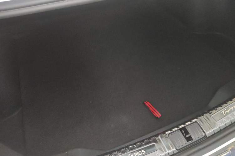 Used MG 5 2021 300TGI DCT Elegant Luxury Edition Trunk