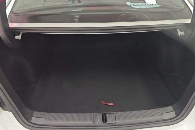Used MG 5 2021 180 DVVT CVT Youth Luxury Edition Trunk