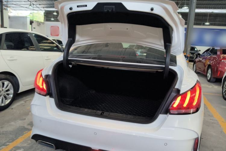 Used MG 5 2021 180 DVVT CVT Youth Luxury Edition Trunk