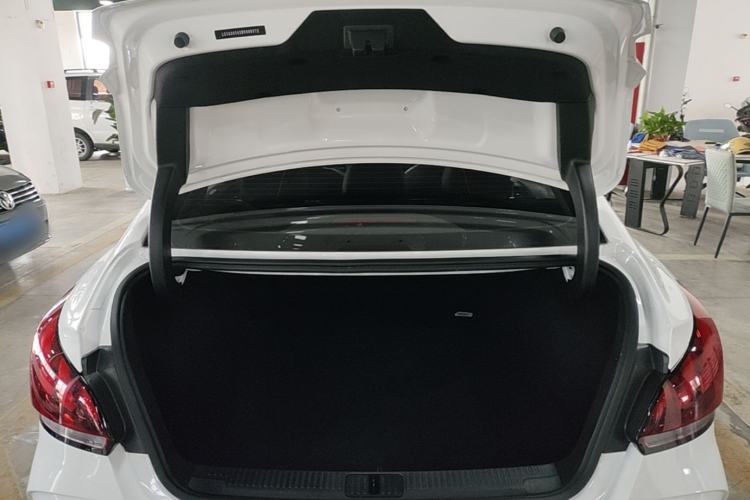 Used MG 5 2021 180 DVVT CVT Youth Luxury Edition Trunk