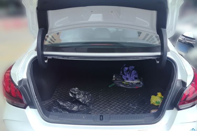Used MG 5 2021 180 DVVT CVT Youth Luxury Edition Trunk