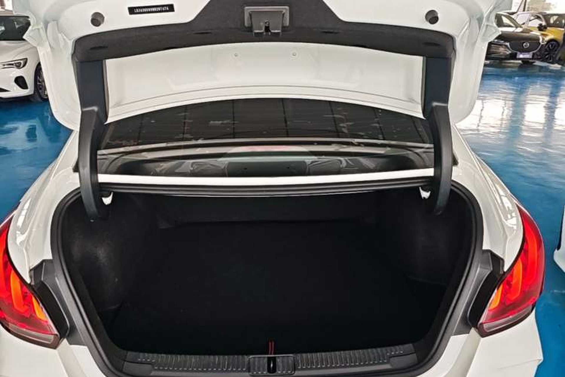 Used MG 5 2021 Revised 300TGI DCT Qingshè Luxurious Enjoyment Edition Trunk