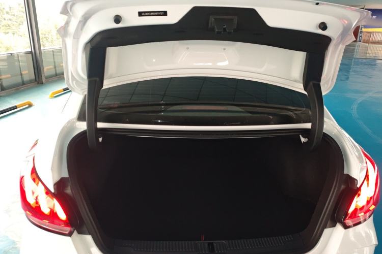 Used MG 5 2021 300TGI DCT Elegant Luxury Edition Trunk