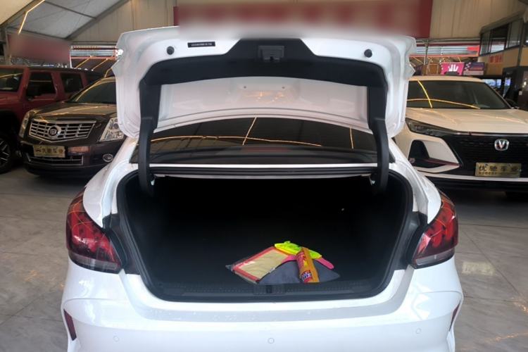 Used MG 5 2021 180 DVVT CVT Youth Luxury Edition Trunk