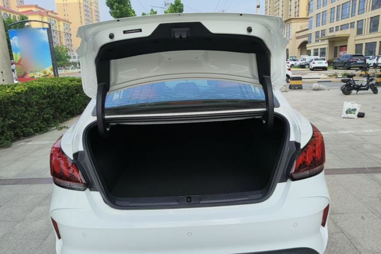 Used MG 5 2021 180 DVVT CVT Youth Luxury Edition Trunk