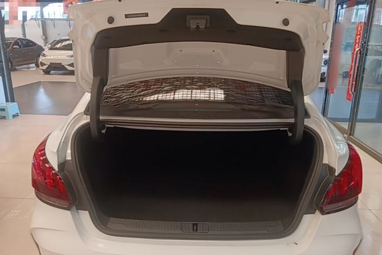 Used MG 5 2021 Revised 300TGI DCT Qingshè Luxurious Enjoyment Edition Trunk